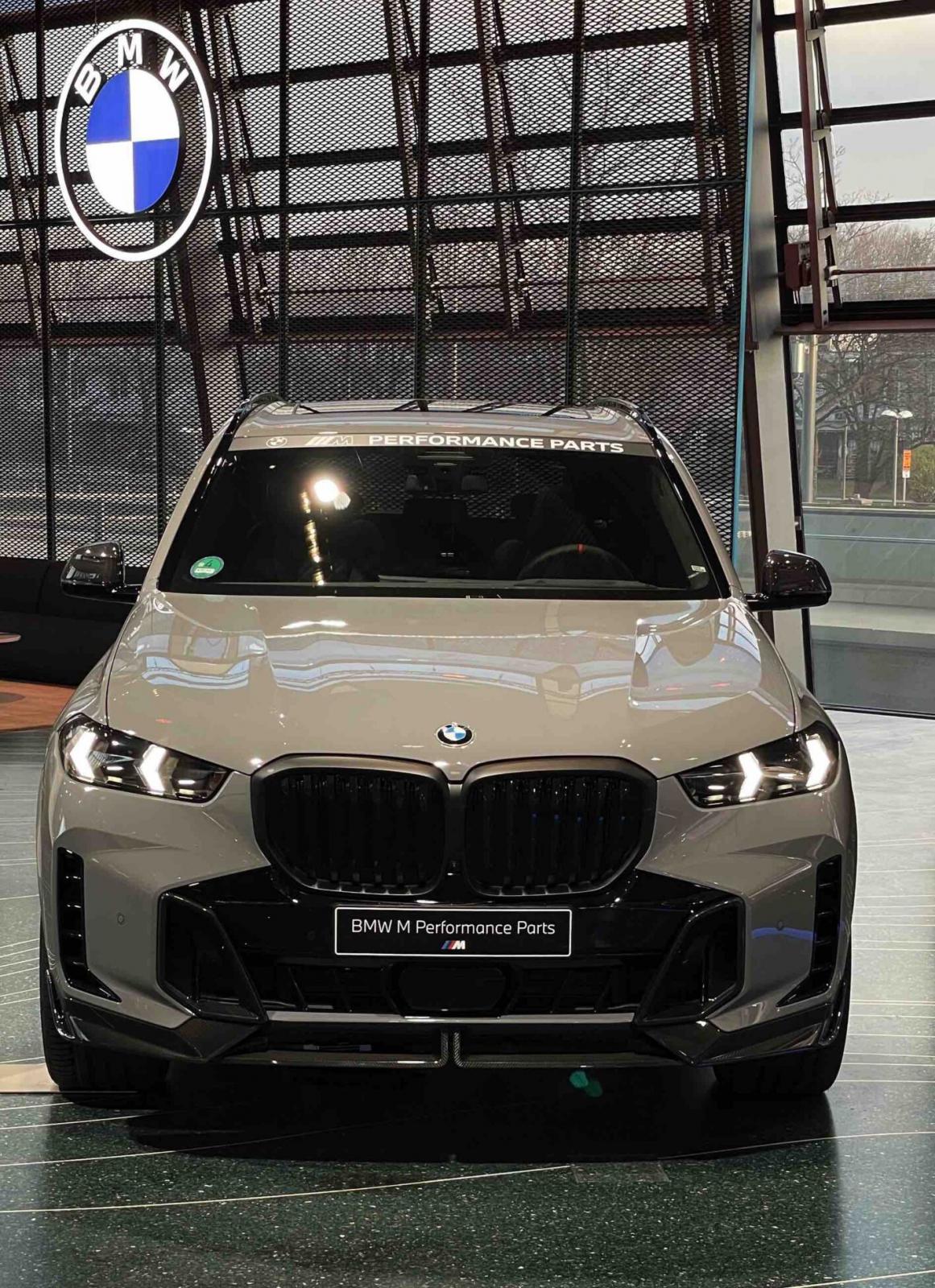 2024 X5 LCI in Nardo Gray Individual and M Performance Parts - BMW