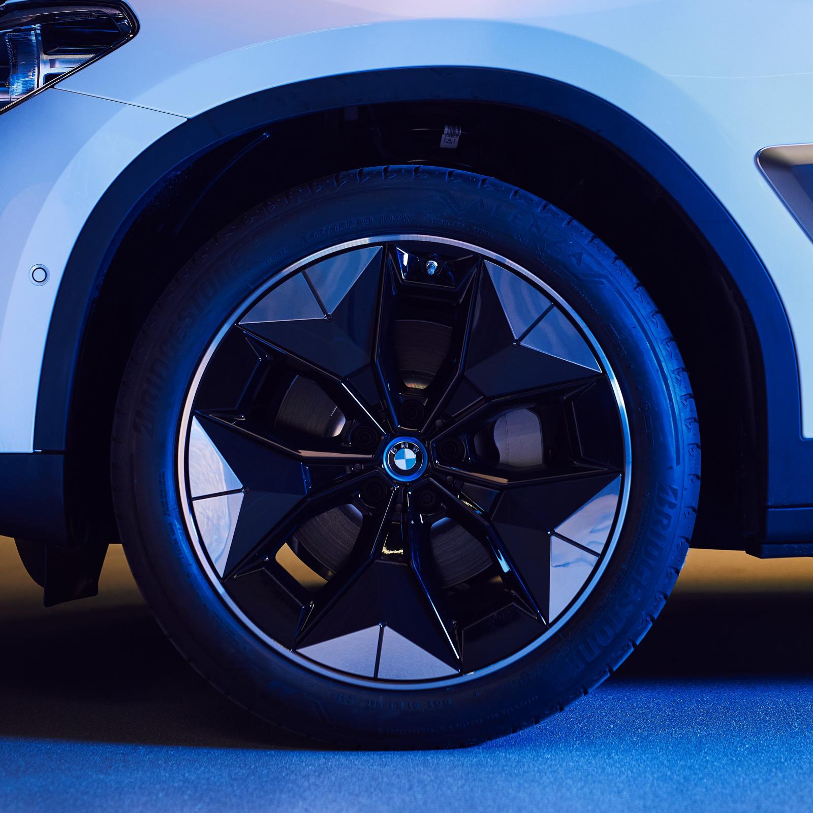 Name:  BMW iX3 i4 Aerodynamic Wheels1.jpg
Views: 7217
Size:  215.5 KB