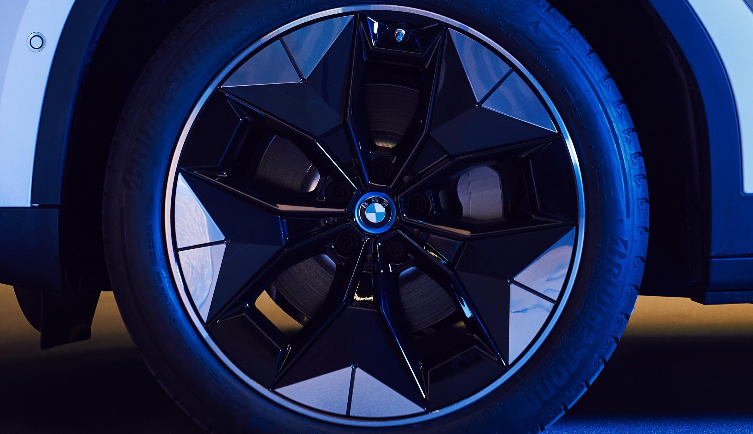 Name:  BMW iX3 i4 Aerodynamic Wheels1 2.jpg
Views: 7483
Size:  238.1 KB