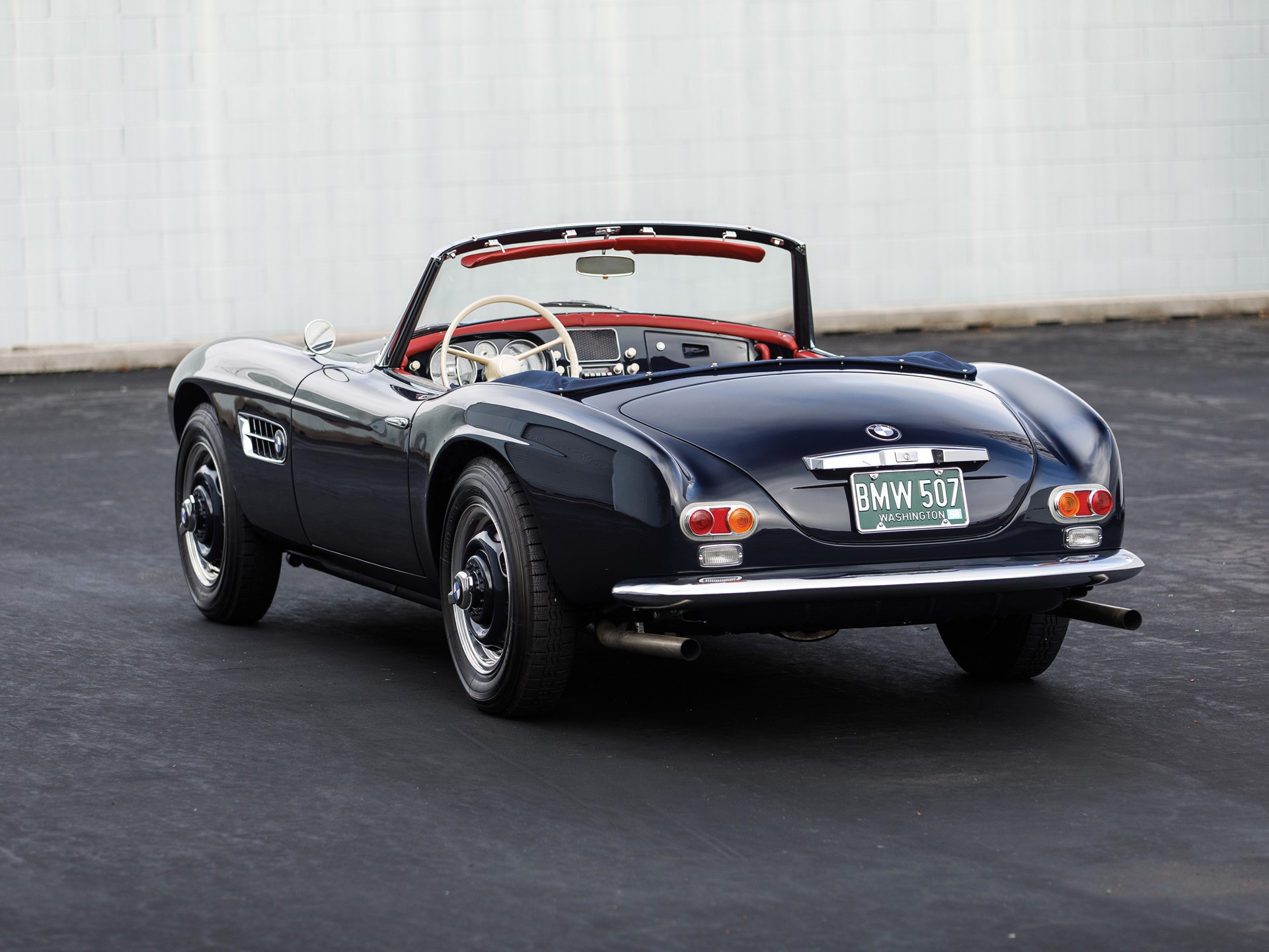 Name:  1958 BMW 507 Roadster S2 70157 RM Arizona 2019-33.jpg
Views: 3427
Size:  357.1 KB