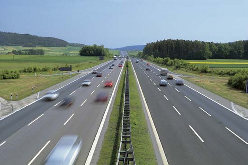 Name:  Autobahn A9 heading North out of Munich   136000-004-AC29E627.jpg
Views: 1319
Size:  76.5 KB