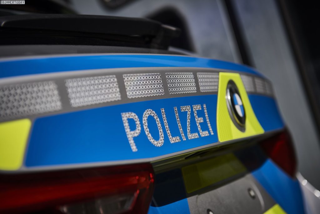 Name:  polizei  3 BMW-5er-Touring-G31-Polizei-Einsatzfahrzeug-2017-09-1024x683.jpg
Views: 3125
Size:  68.7 KB