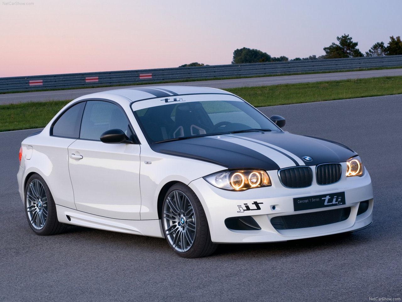 Name:  BMW-1-Series_tii_Concept-2007-1280-01.jpg
Views: 5195
Size:  221.6 KB