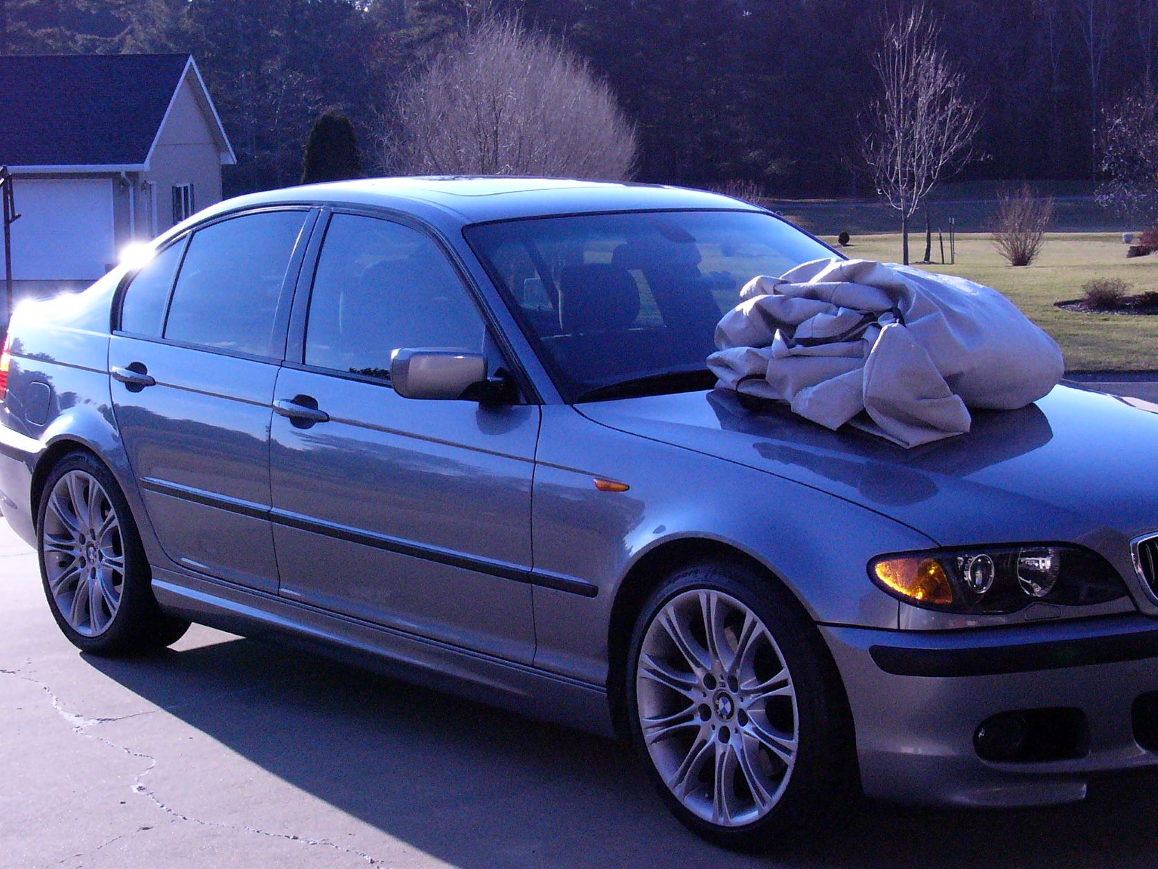 Name:  bmw330izhp.JPG
Views: 962
Size:  359.3 KB